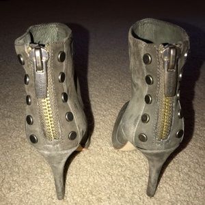 Vince Camuto Olive stud booties